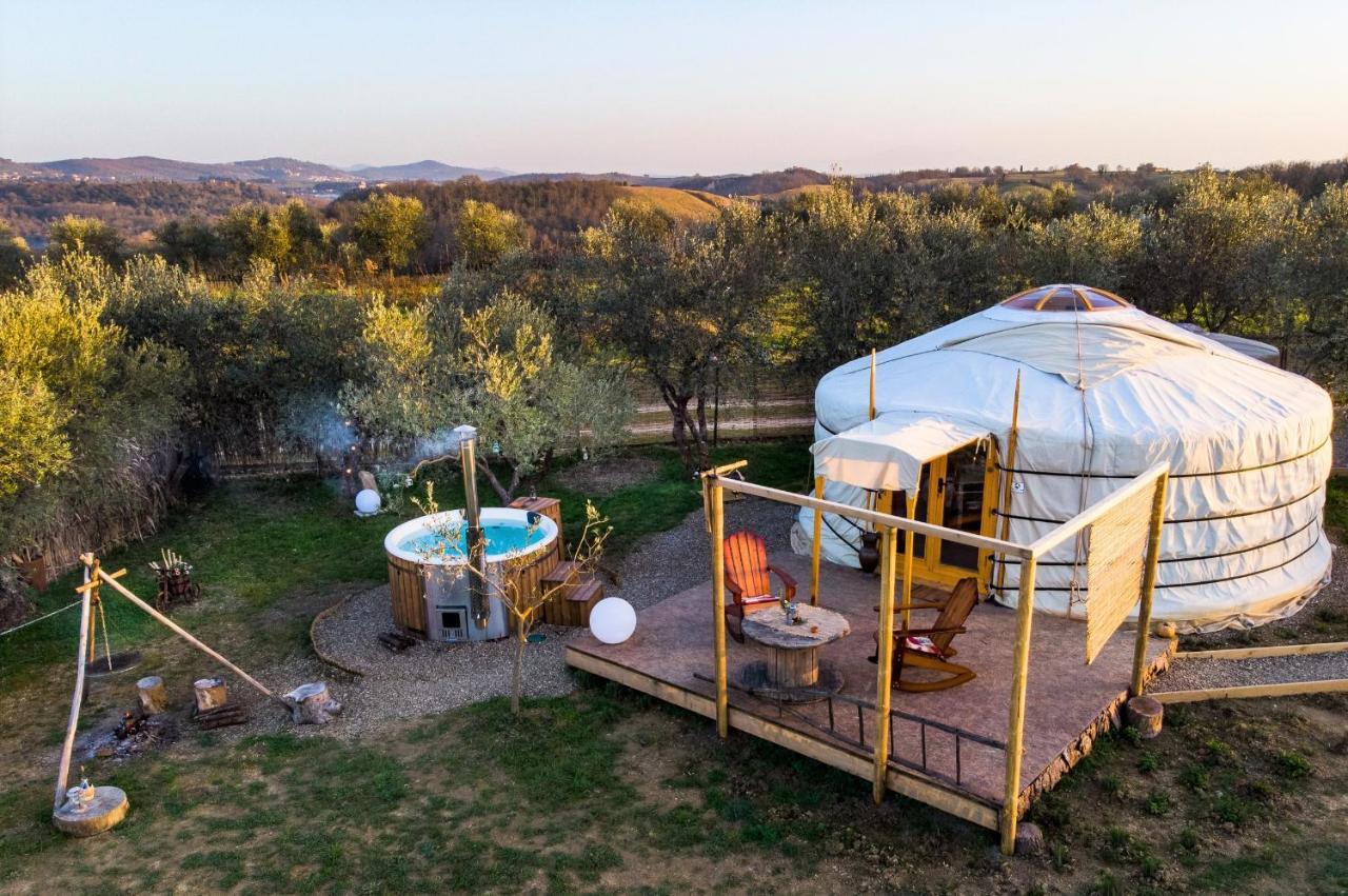 2 Cuori E 1 Yurta Glamping In Tuscany - Adults Only Ашано Экстерьер фото